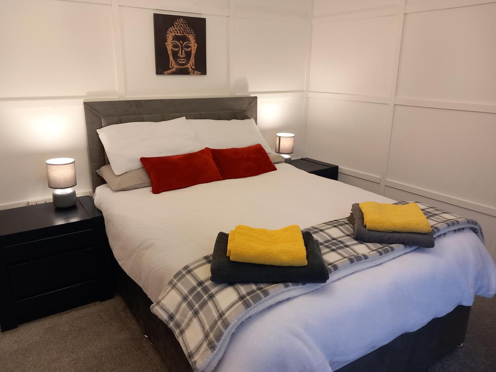 Apartment Springfield - Train To Glasgow Or Edinburgh - Private Parking & Wifi *